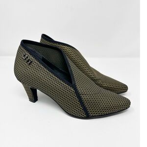 Like New! United Nude Fold Lite Ankle Bootie Pump Shoes Black Gold Mesh 39